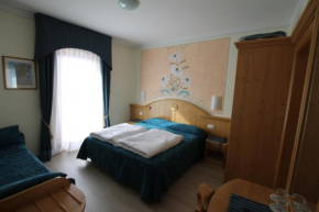 Гостиница Hotel Florida  Молвено